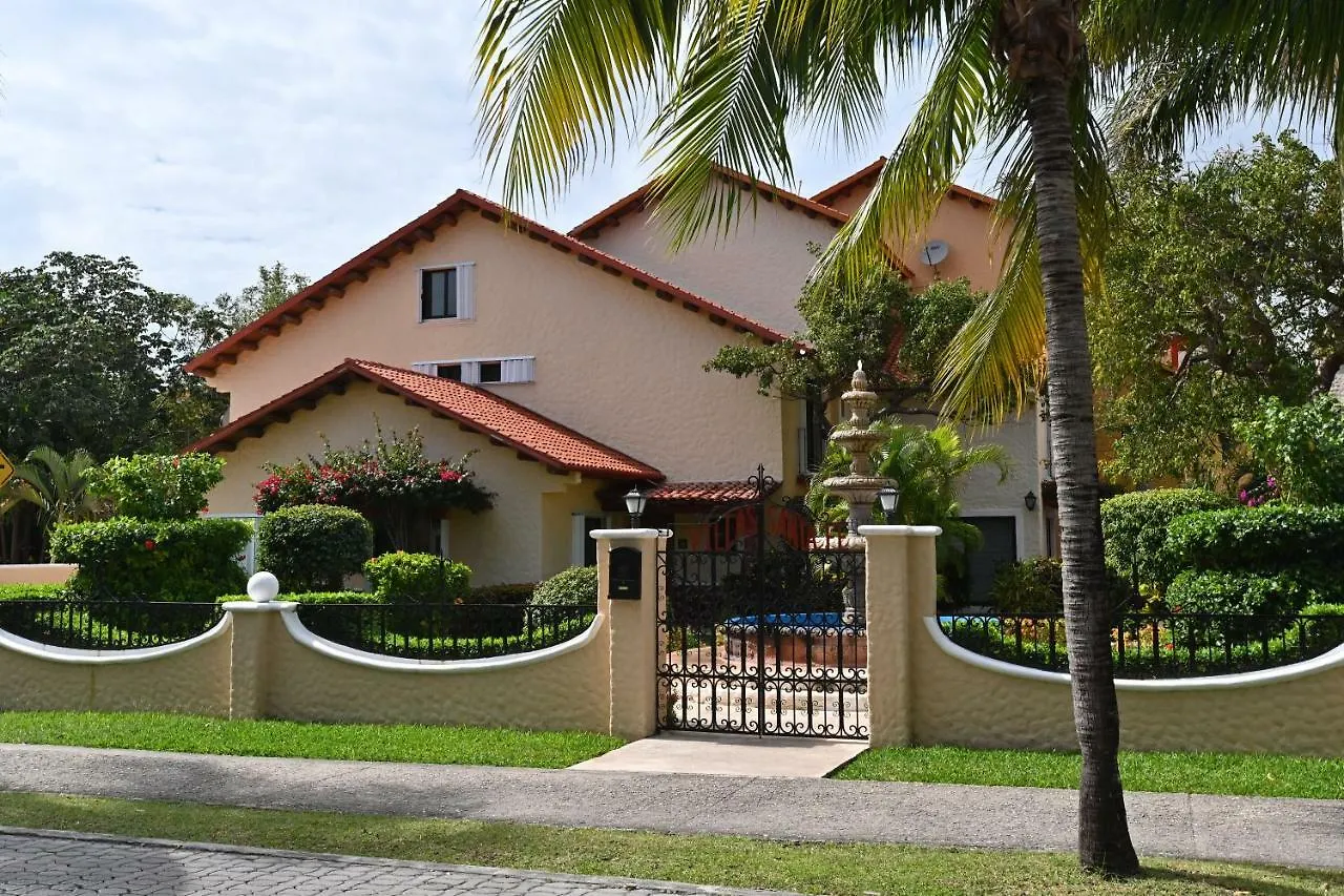 Santa Fe Villa Playa del Carmen